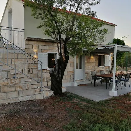 Feriehus Olive Grove House